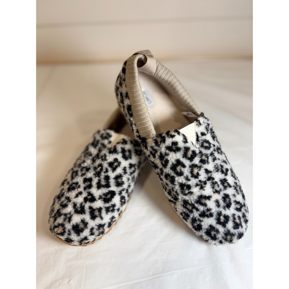 Tom's Alpargata Resident Egret Snow‎ Leopard Fleece Shoes Women's Size 7.5
